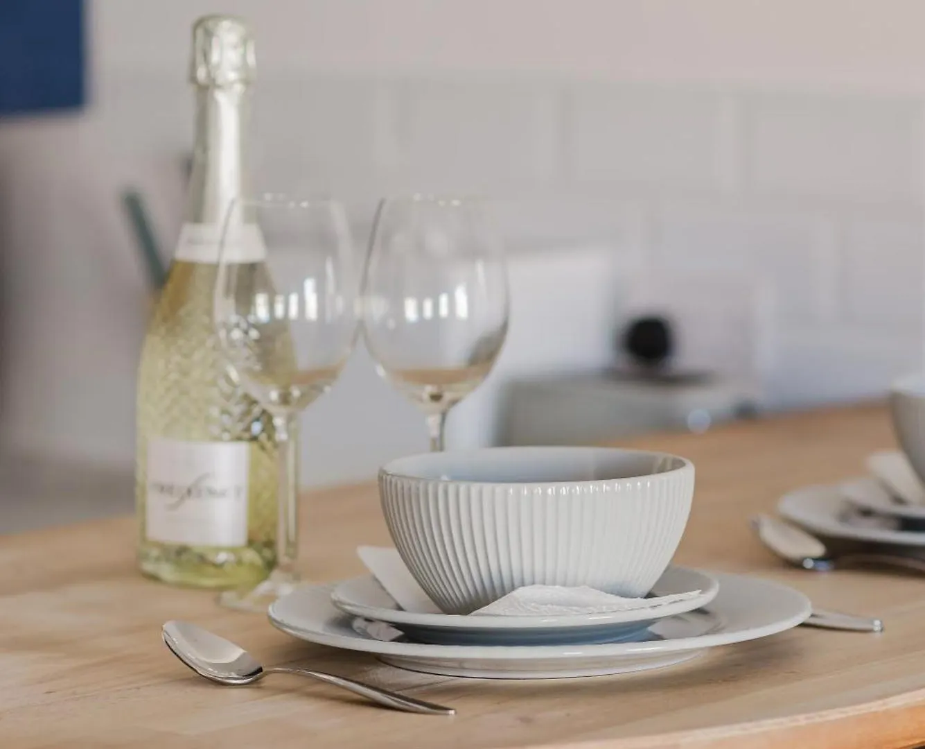 Newly Renovated Stylish Urban Modern 2Bed 1Bath E14 Flat Appartement Londen Verenigd Koninkrijk